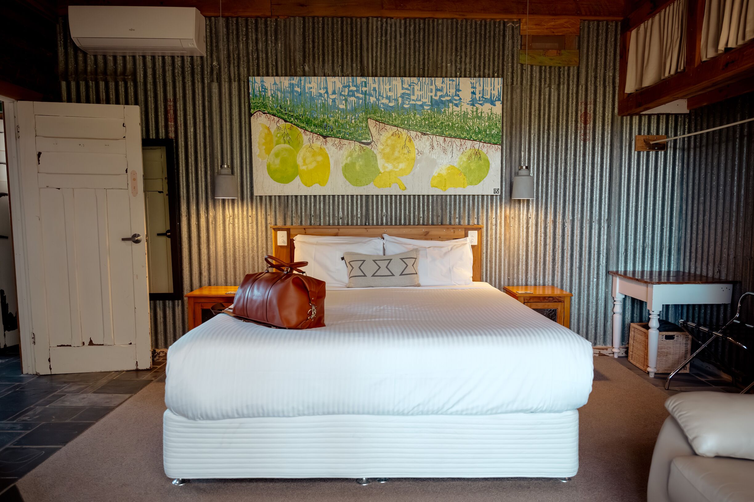 1 dormitorio, tabla de planchar con plancha, wifi gratis y ropa de cama