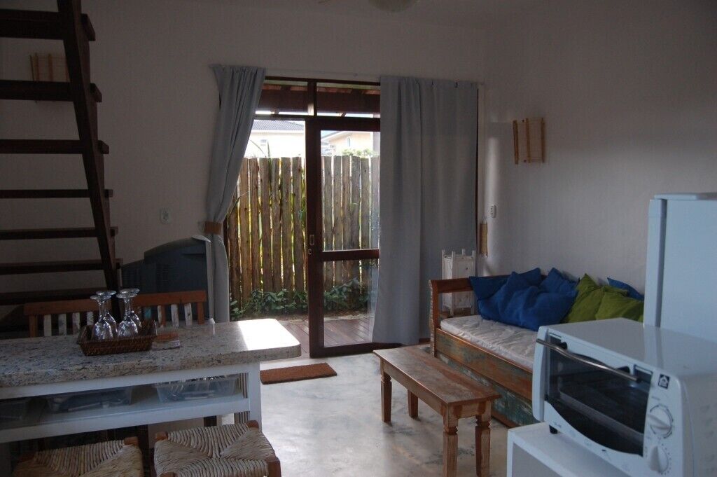 New flat with two bathrooms (one en suite) and air condit. ANNUAL rent and season