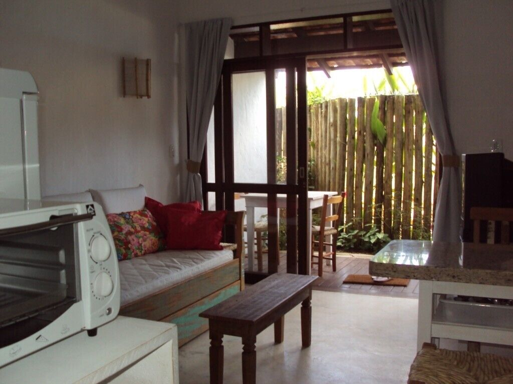 New flat with two bathrooms (one en suite) and air condit. ANNUAL rent and season