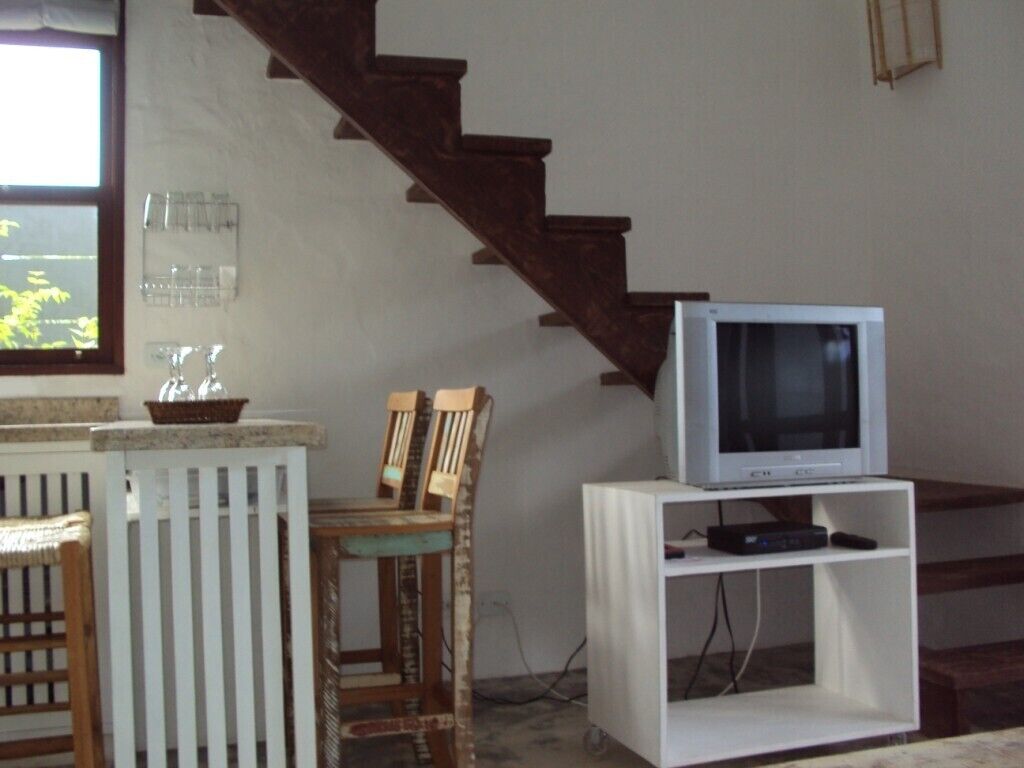 New flat with two bathrooms (one en suite) and air condit. ANNUAL rent and season