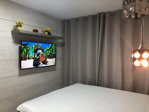 1 chambre, fer et planche à repasser, Wi-Fi gratuit, draps fournis