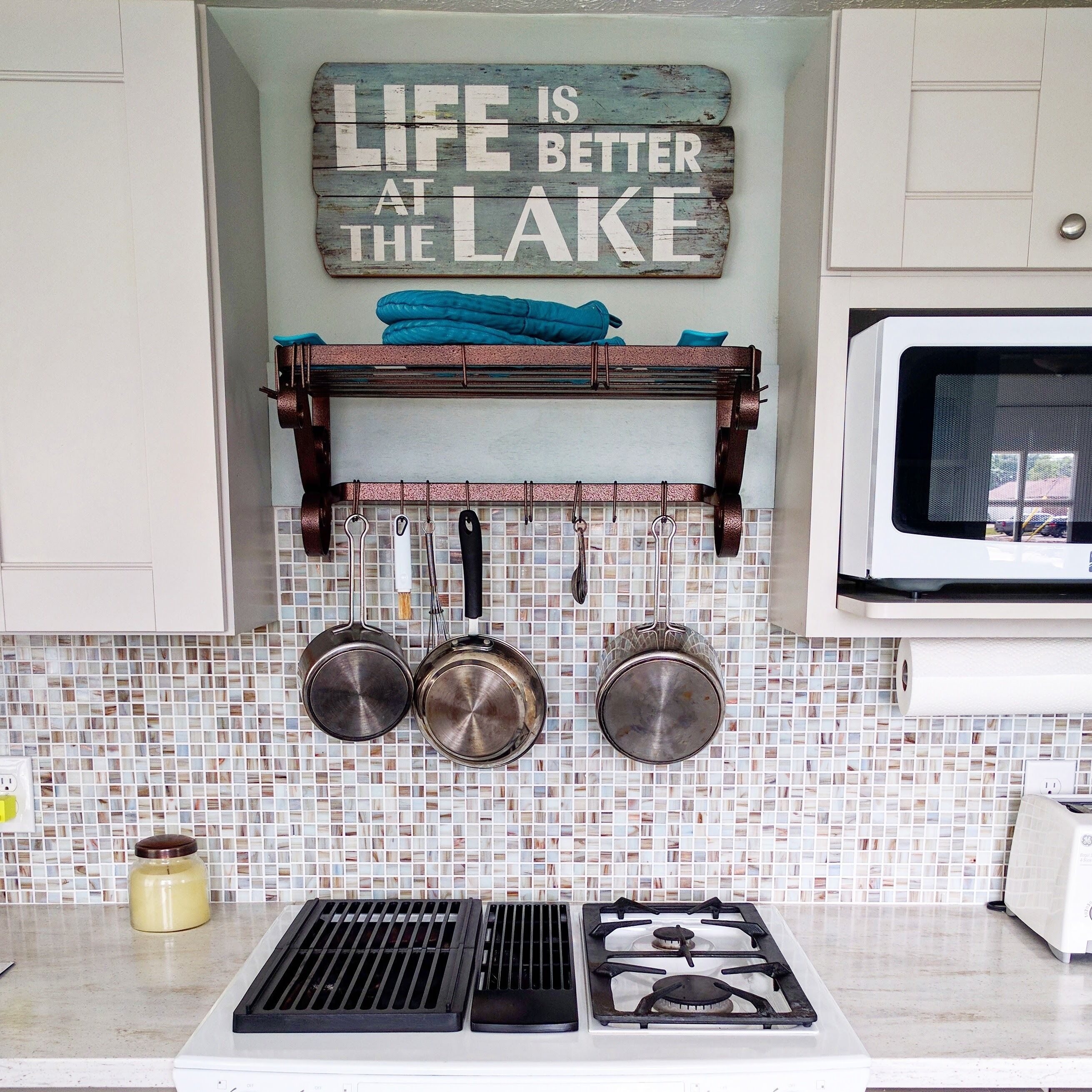 Downtown Lake City completely renovated cottage with Lake Missaukee frontage!