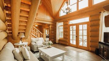 Smart-TV, Kamin, DVD-Player, Stereoanlage