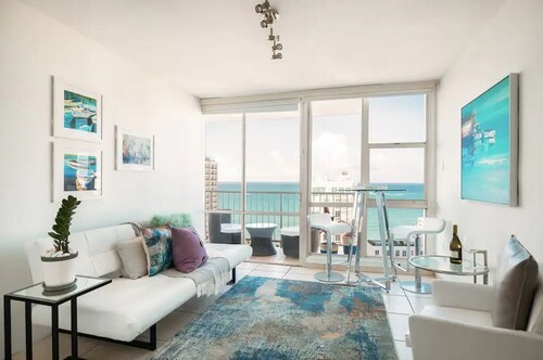 Ocean View 21 étage de luxe Apt Au coeur de Condado avec Parking