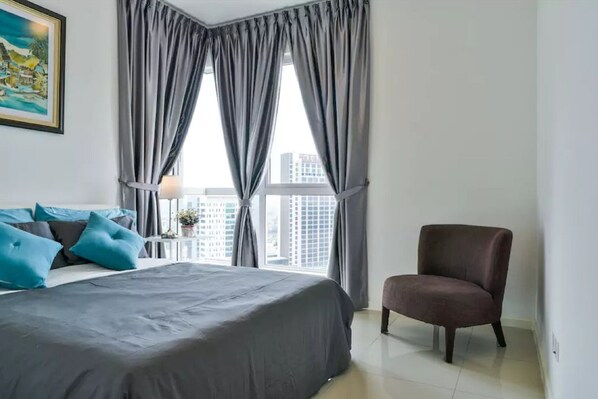 3 bedrooms, laptop workspace, iron/ironing board, free WiFi