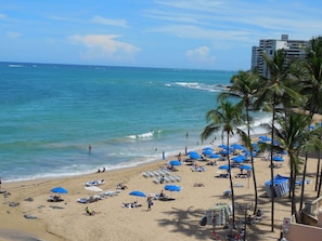 On the beach, sun loungers, beach towels - Immaculate Beachfront Studio great view & location, next to Condado Marriott, PR (Condado)
