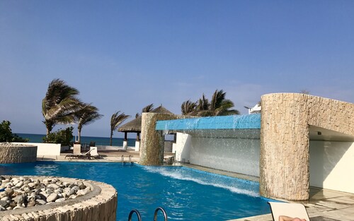 *** Luxury Oceanfront View Condo ***