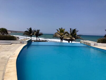 *** Luxury Oceanfront View Condo ***