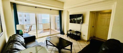 TV, DVD-spiller og fotballspill