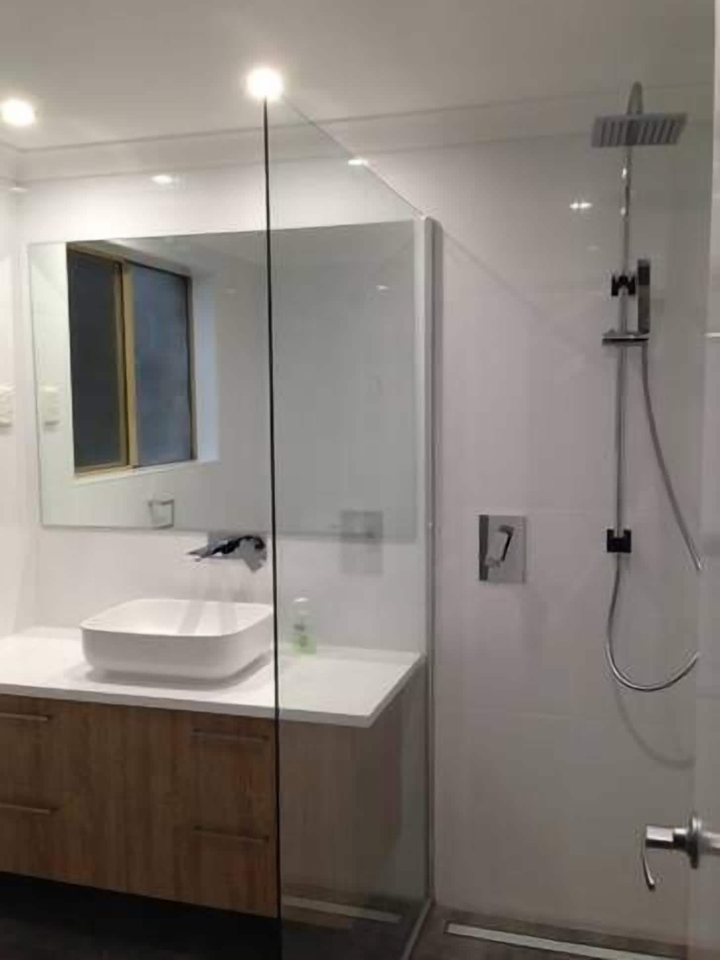 Waterfront Luxury Living in this well equipped and beautifully maintained home! — image 18