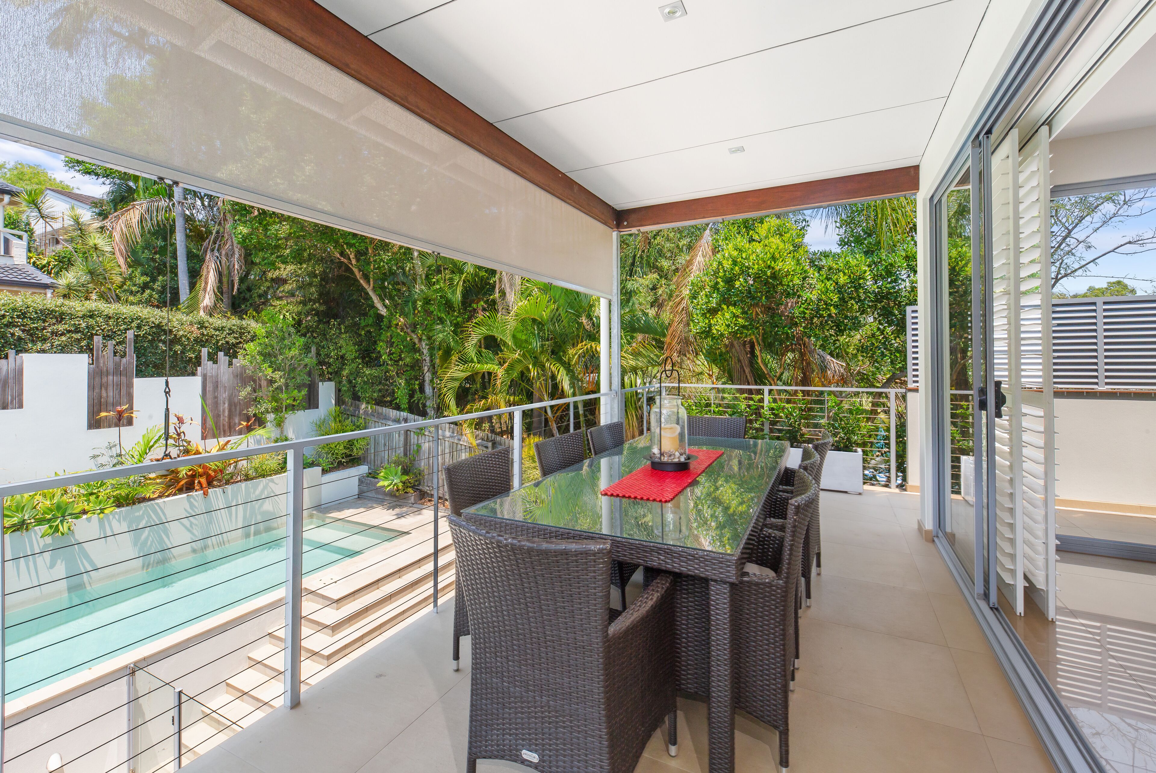 Relaxing Family Home for Enjoyment with own Private Pool and Entrance. — image 14