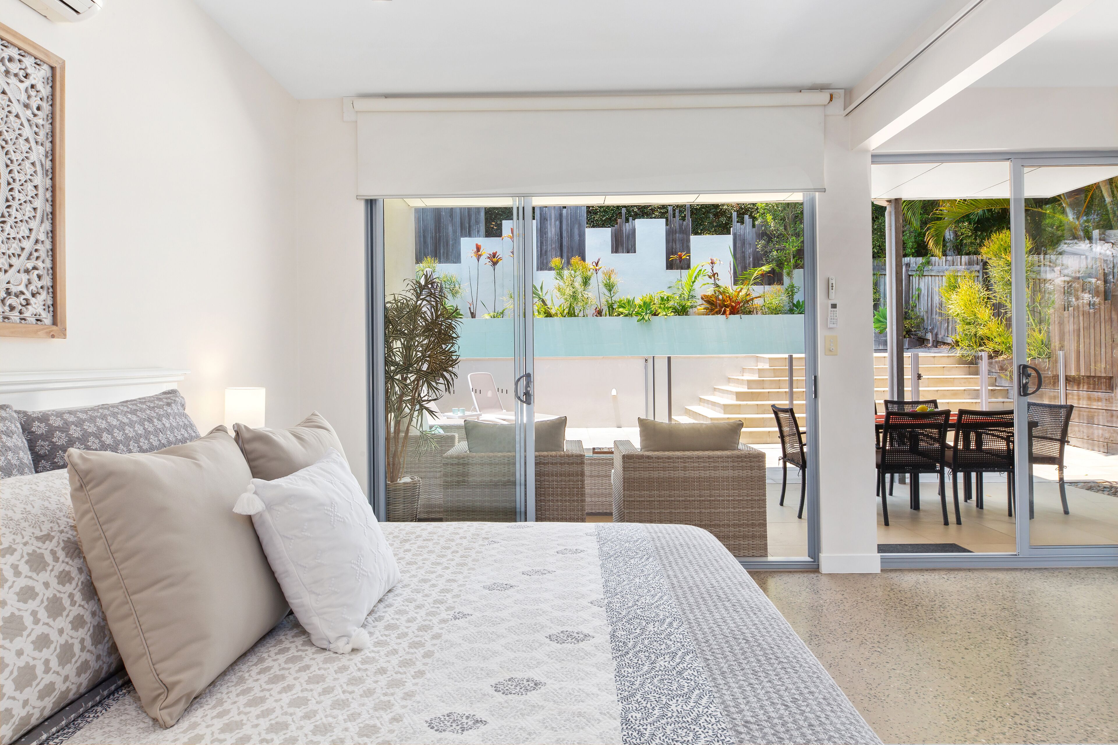 Relaxing Family Home for Enjoyment with own Private Pool and Entrance. — image 15