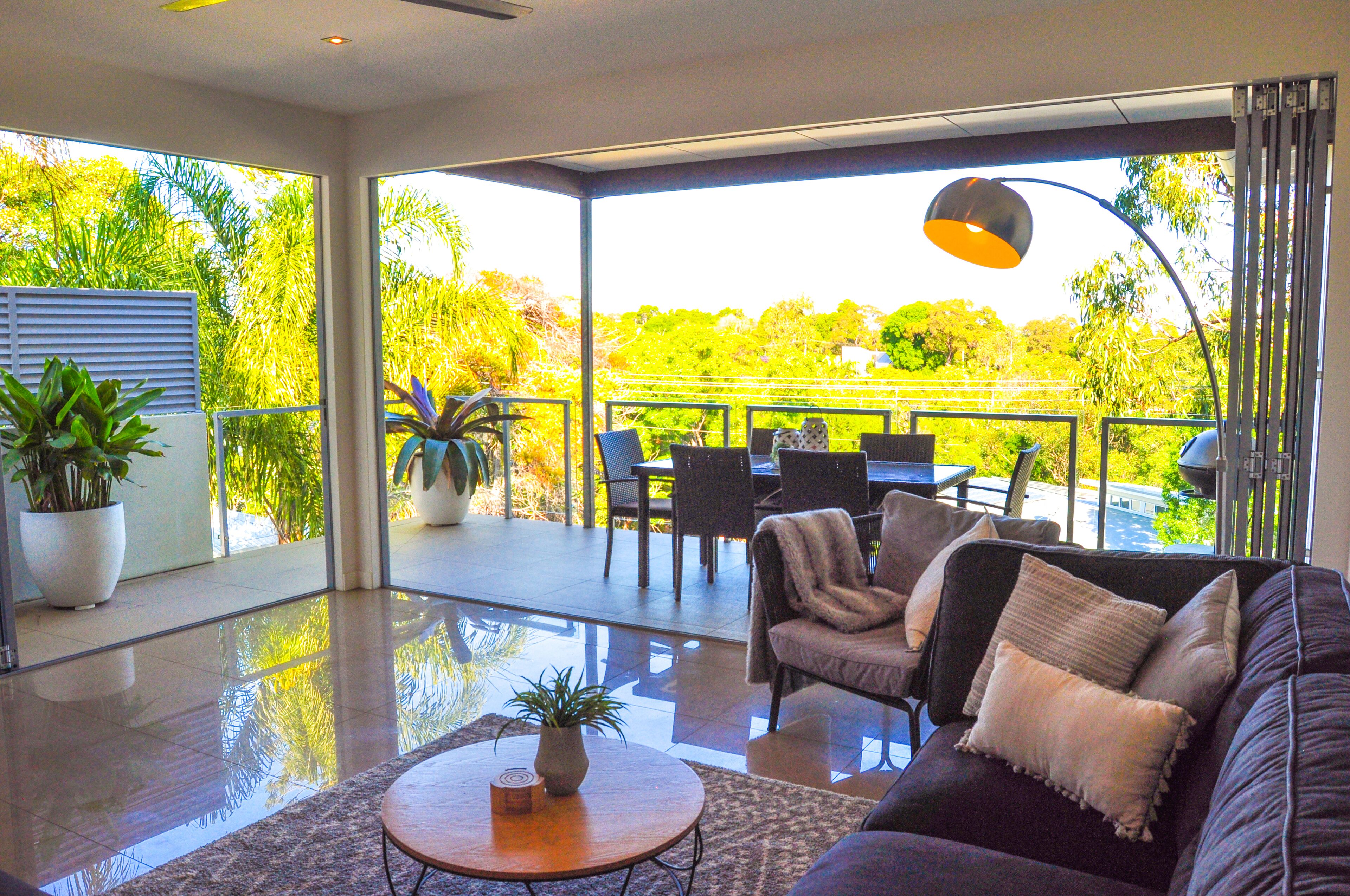 Relaxing Family Home for Enjoyment with own Private Pool and Entrance. — image 7