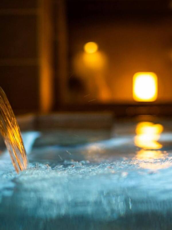 Espace de soins pour les couples, soins corporels, soins d'aromathérapie