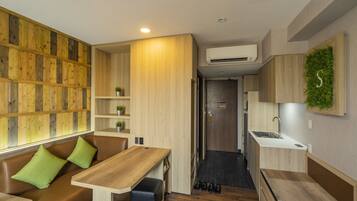 In-room safe, desk, iron/ironing board, free WiFi