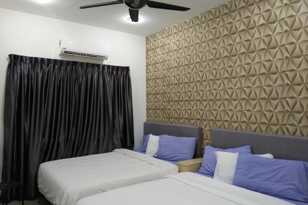Stay99 House 2 (1 King & 6 Queen bed)