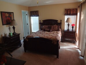 4 bedrooms, iron/ironing board, free WiFi, bed sheets