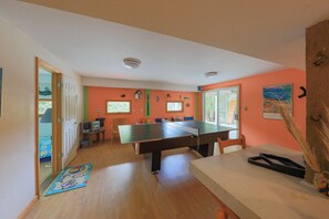 Game room - Second Nature-Beautiful, Natural Setting, Private Pool, 2 Kayaks, (Duck)