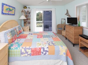 5 habitaciones, escritorio y tabla de planchar con plancha 