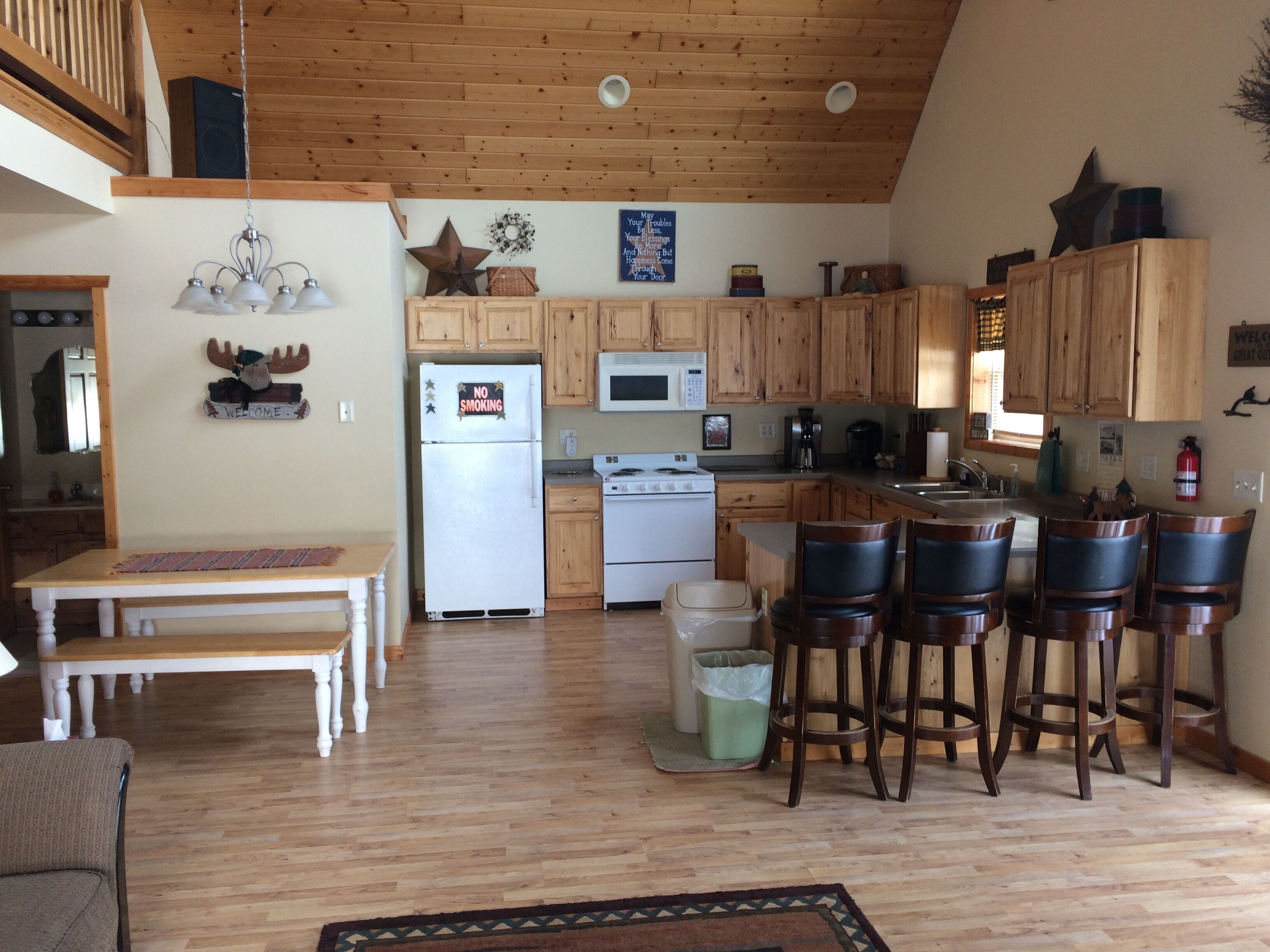 Northwoods Cabin by Lake Metonga