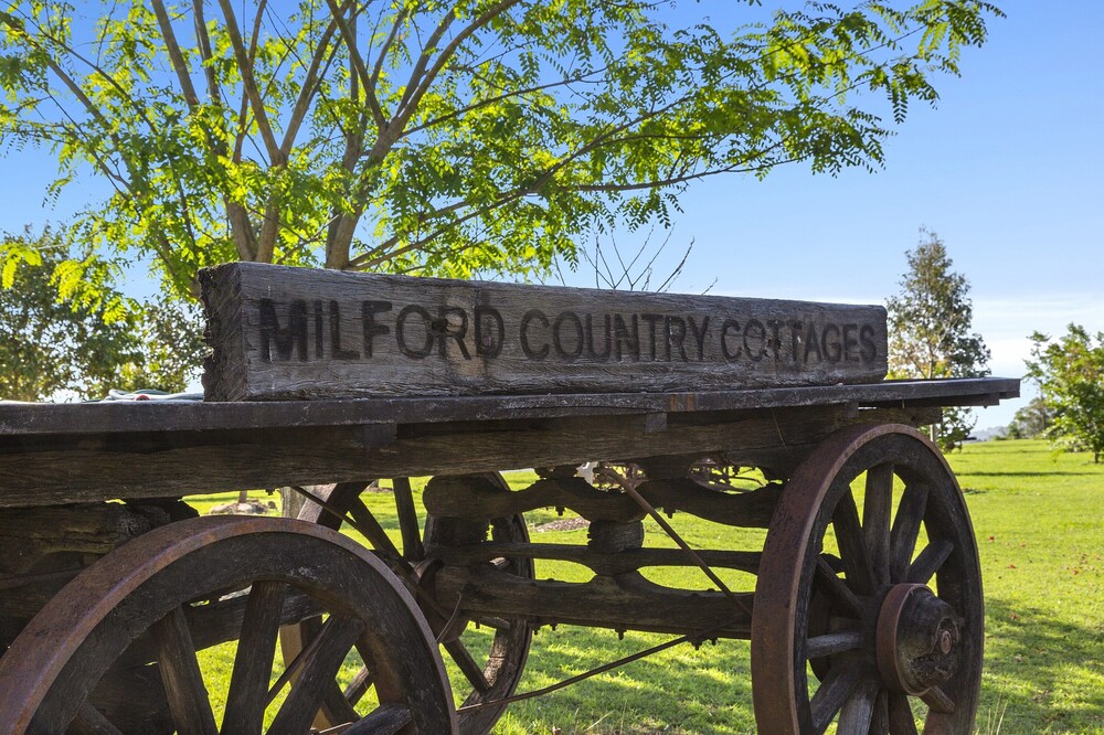 Milford Country Cottages (Bottletree Cottage)