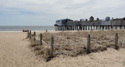 ENJOY YOUR SUMMER AT BEACH ROSE COTTAGE IN OLD ORCHARD BEACH!