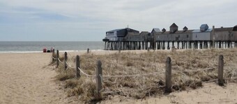 ENJOY YOUR SUMMER AT BEACH ROSE COTTAGE IN OLD ORCHARD BEACH!