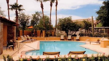 Piscina externa, piscina aquecida