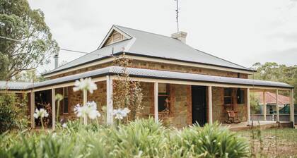 Cooke Cottage- Lapsiystävällinen Claren laakson keskellä