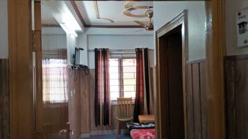 Semi Deluxe Room | Ekstrasenger (mot et tillegg)