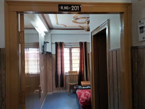 Semi Deluxe Room | Ekstrasenger (mot et tillegg)