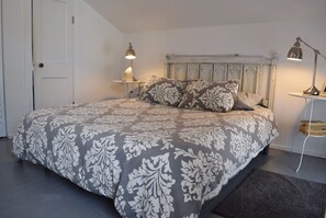 1 habitación, tabla de planchar con plancha, wifi gratis y ropa de cama 