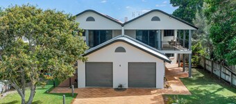 Indigo Place 1 - Rainbow Beach. Just Metres From The Pristine Surf Beach!. Aircon