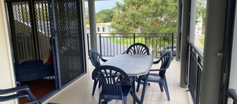 Indigo Place 1 - Rainbow Beach. Just Metres From The Pristine Surf Beach!. Aircon