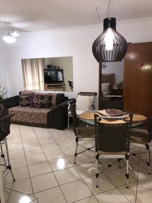 LED TV, stereo