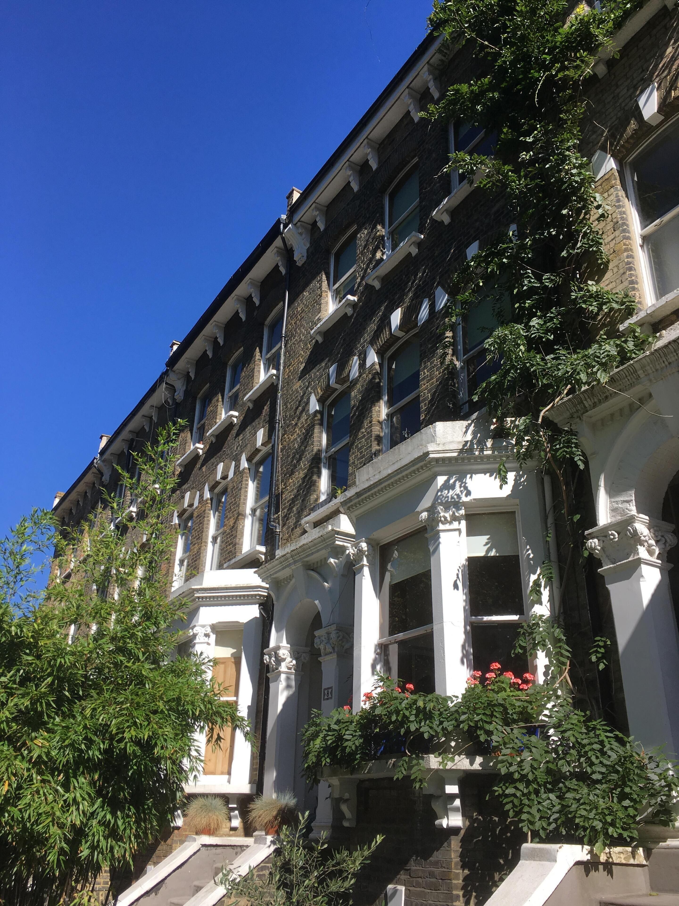 Beautiful Victorian townhouse flat facing park