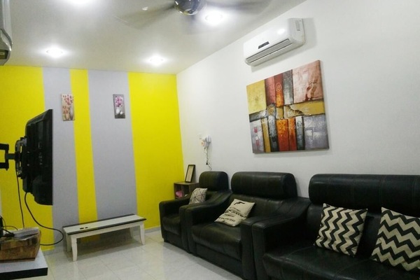 Nice Modern Design House (For 8 person)