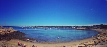Brilliant Ocean Views. Two Cottages - One price.