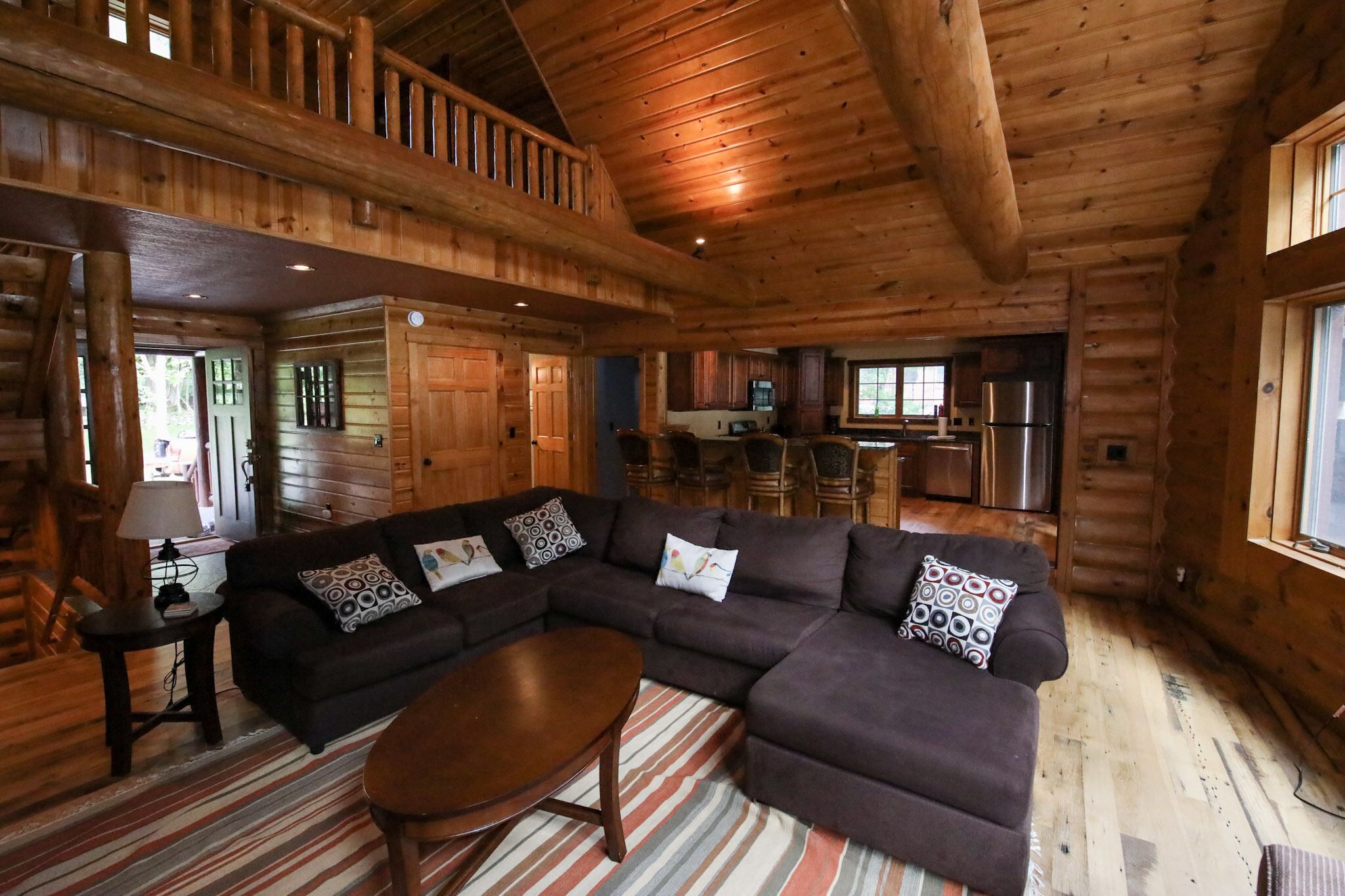 LUXURY LOG CABIN- SACANDAGA LAKE! GREAT 4 LARGE FAMILY OR 2 FAMILIES TO SHARE