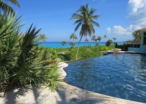 Orchid Cottage - Colorful Bahamian Cottage Steps from Pink Sand Beach