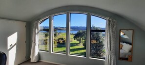 Interior - Family Friendly Estuary front beach house (Pauanui)