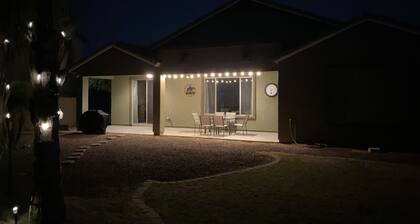 Surprise Oasis, Large Back Yard , Pool, Fun In The Sun, Private.