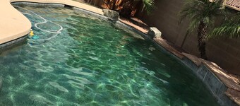  Smuk overraskelseshus med privat pool og stor baghave