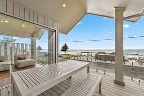 บริเวณภายนอก