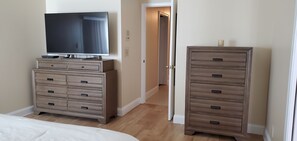 2 bedrooms, iron/ironing board, free WiFi, bed sheets - PERFECT RELAXING GETAWAY FOR COUPLE OR SMALL GROUP (Boynton Beach)