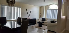 Smart TV - PERFECT RELAXING GETAWAY FOR COUPLE OR SMALL GROUP (Boynton Beach)