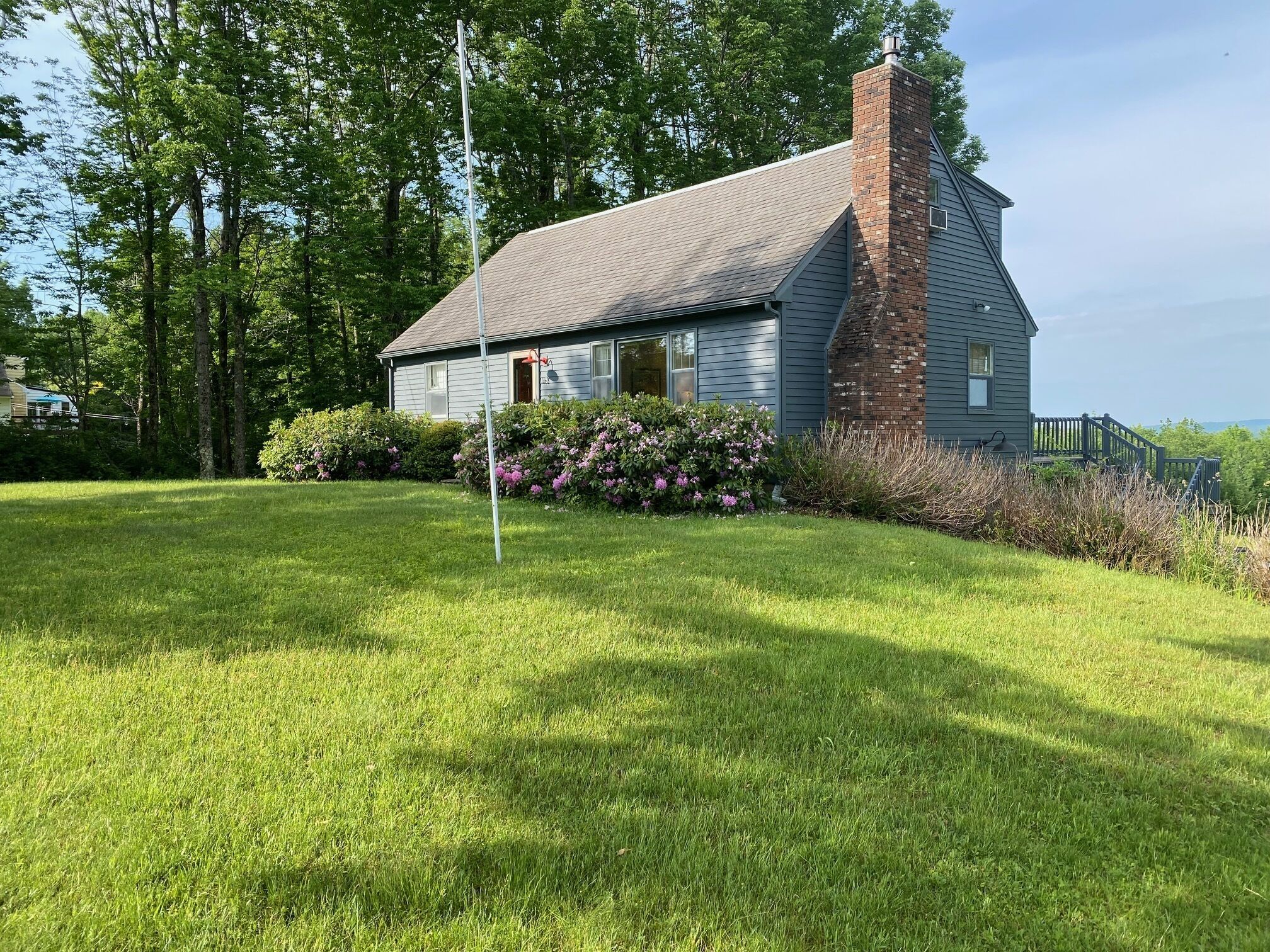 Sunny, Stylish Berkshire Mountain Retreat near Jacob's Pillow