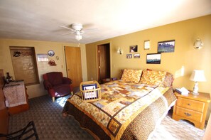 7 chambres, fer et planche à repasser, Wi-Fi gratuit, draps fournis