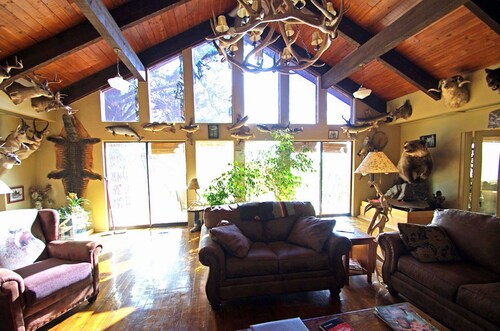 Aamiaismajoitus Retreat center Ranch-asetus The Rivers Are Minutes Awa