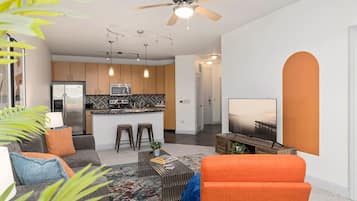 TV, Netflix, streaming services